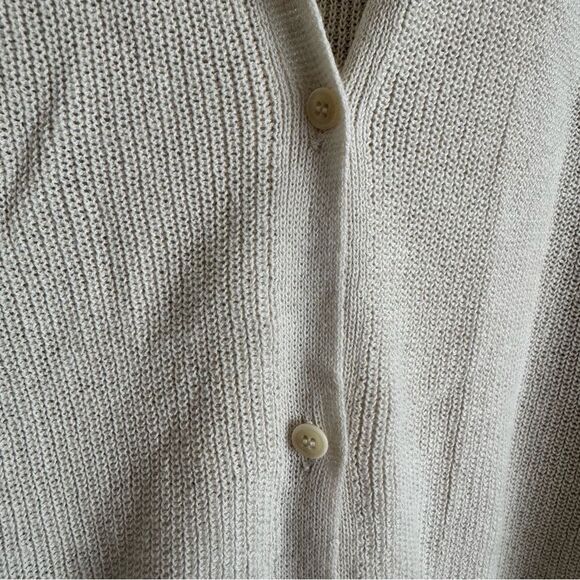 Eileen Fisher V-Neck Cap Sleeve Crepe Button Front Vest - Picture 6 of 8